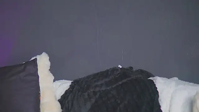 Snapshot of TaniaEvelyn chatting on 03-15-25, 02:03 TaniaEvelyn online show from 03-15-25, 02:03