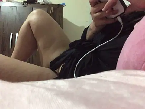 Snapshot of babyluzzy chatting on 12-16-25, 11:54 babyluzzy online show from 12-16-25, 11:54