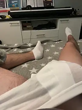 Snapshot of milan8886 chatting on 10-29-25, 06:31 milan8886 online show from 10-29-25, 06:31