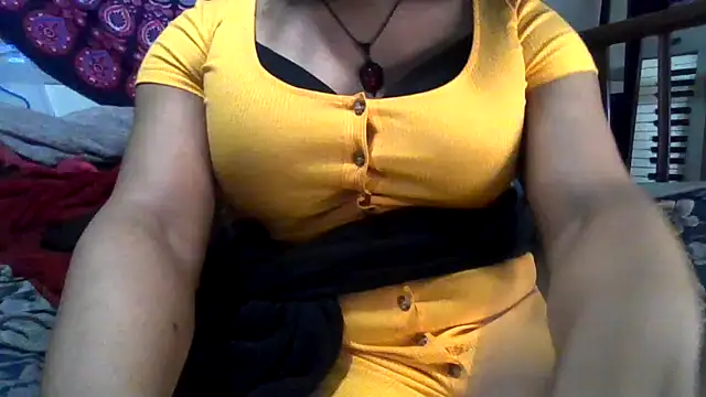 Snapshot of GardeniaFields chatting on 05-10-26, 05:12 GardeniaFields online show from 05-10-26, 05:12