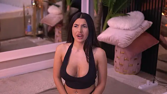 Snapshot of TanyaVonDe chatting on 03-16-26, 05:50 TanyaVonDe online show from 03-16-26, 05:50