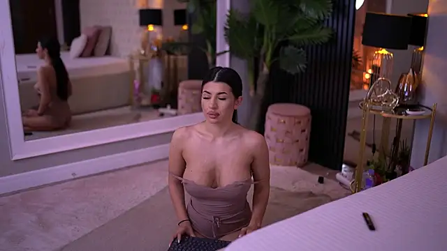 Snapshot of TanyaVonDe chatting on 03-28-26, 06:29 TanyaVonDe online show from 03-28-26, 06:29