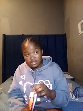 Snapshot of SexyShybarbie chatting on 11-19-25, 09:37 SexyShybarbie online show from 11-19-25, 09:37