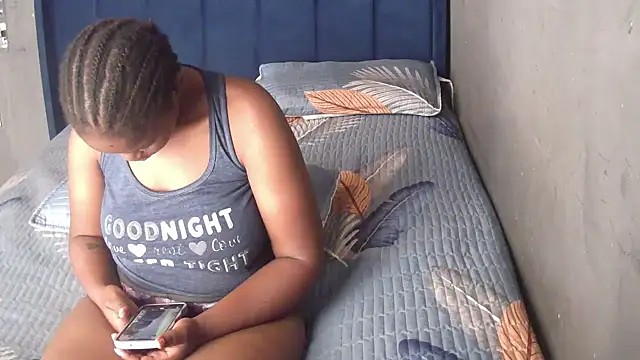 Snapshot of SexyShybarbie chatting on 11-24-25, 06:24 SexyShybarbie online show from 11-24-25, 06:24