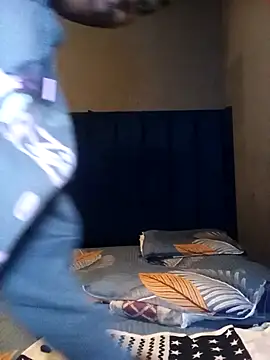 Snapshot of SexyShybarbie chatting on 11-27-25, 02:02 SexyShybarbie online show from 11-27-25, 02:02