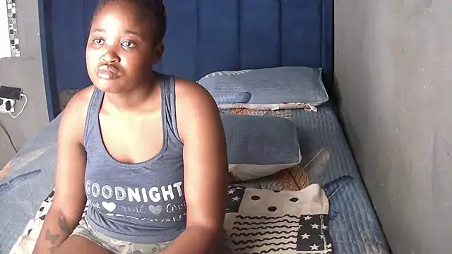 Snapshot of SexyShybarbie chatting on 01-14-26, 07:58 SexyShybarbie online show from 01-14-26, 07:58