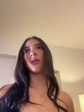 Snapshot of MagieeThomson chatting on 11-06-25, 03:24 MagieeThomson online show from 11-06-25, 03:24