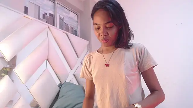 willow smitt online show from 03-26-26, 02:44