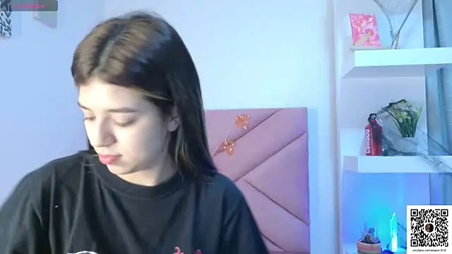 Snapshot of eva_sin18 chatting on 10-27-25, 01:26 eva sin18 online show from 10-27-25, 01:26