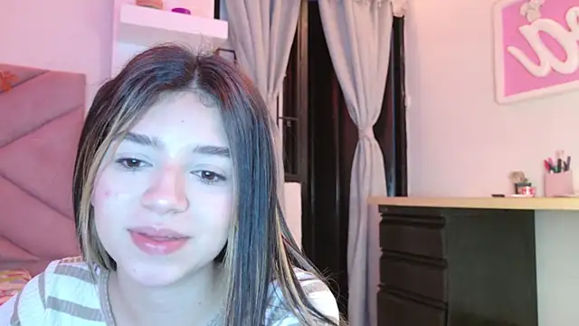 Snapshot of eva_sin18 chatting on 11-28-25, 11:07 eva sin18 online show from 11-28-25, 11:07