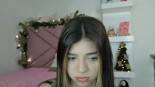 Snapshot of eva_sin18 chatting on 12-13-25, 11:10 eva sin18 online show from 12-13-25, 11:10