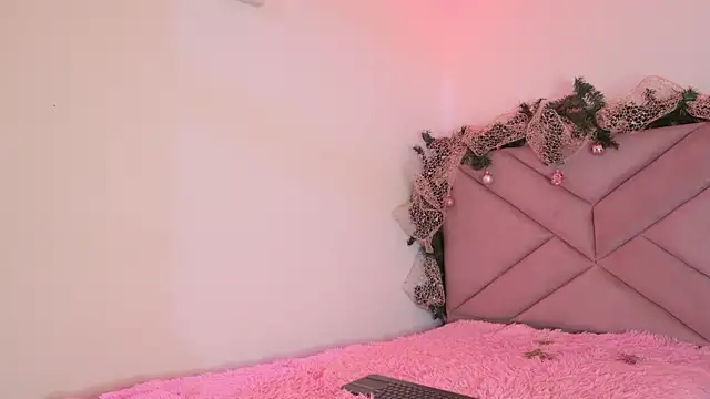 Snapshot of eva_sin18 chatting on 12-18-25, 11:11 eva sin18 online show from 12-18-25, 11:11