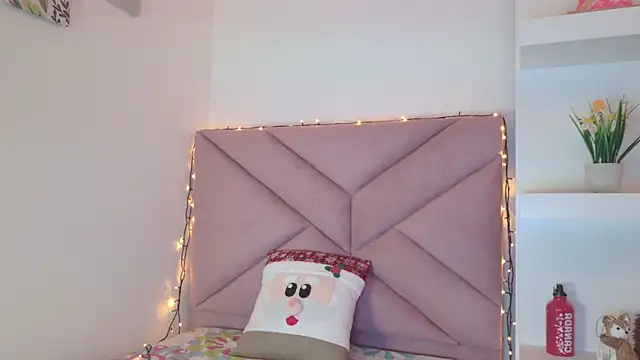 Snapshot of eva_sin18 chatting on 01-08-26, 11:18 eva sin18 online show from 01-08-26, 11:18