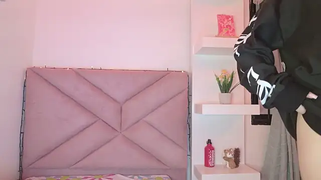 Snapshot of eva_sin18 chatting on 01-09-26, 11:17 eva sin18 online show from 01-09-26, 11:17