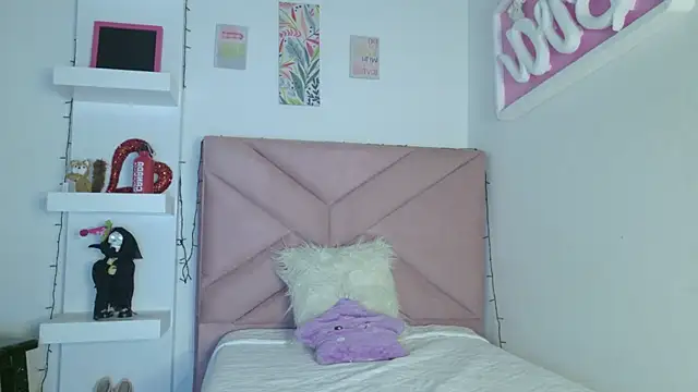 Snapshot of eva_sin18 chatting on 04-09-26, 11:21 eva sin18 online show from 04-09-26, 11:21