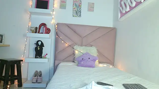 Snapshot of eva_sin18 chatting on 04-12-26, 12:04 eva sin18 online show from 04-12-26, 12:04