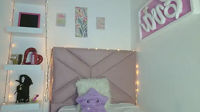 Snapshot of eva_sin18 chatting on 04-14-26, 11:33 eva sin18 online show from 04-14-26, 11:33