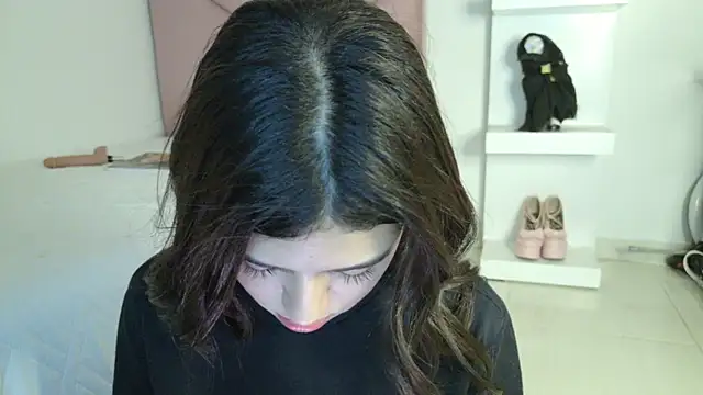 eva sin18 online show from 05-18-26, 04:07