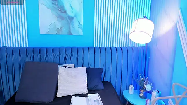 roxy hell online show from 10-25-25, 12:34