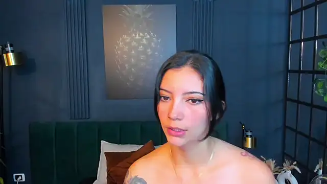 roxy hell online show from 01-11-26, 12:21