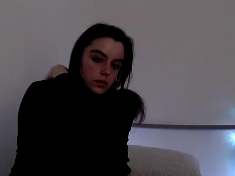 Snapshot of Luanalov9 chatting on 03-12-25, 10:28 Luanalov9 online show from 03-12-25, 10:28