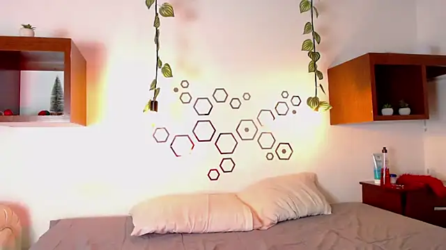 wet valery online show from 12-23-25, 04:10