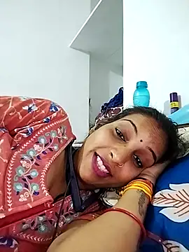 Snapshot of Hotty-Nidhi chatting on 03-12-25, 05:28 Hotty-Nidhi online show from 03-12-25, 05:28