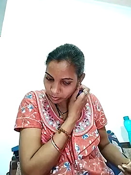 Snapshot of Hotty-Nidhi chatting on 03-13-25, 03:22 Hotty-Nidhi online show from 03-13-25, 03:22