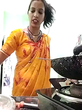 Snapshot of Hotty-Nidhi chatting on 03-17-25, 09:01 Hotty-Nidhi online show from 03-17-25, 09:01