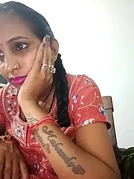 Snapshot of Hotty-Nidhi chatting on 03-22-25, 04:58 Hotty-Nidhi online show from 03-22-25, 04:58