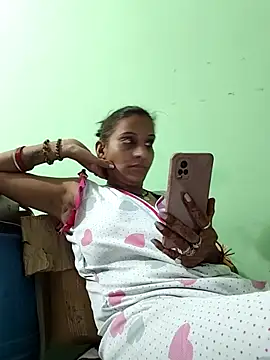 Snapshot of Hotty-Nidhi chatting on 09-24-25, 05:16 Hotty-Nidhi online show from 09-24-25, 05:16