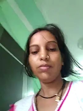 Snapshot of Hotty-Nidhi chatting on 09-27-25, 03:22 Hotty-Nidhi online show from 09-27-25, 03:22