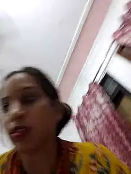Snapshot of Hotty-Nidhi chatting on 10-02-25, 03:08 Hotty-Nidhi online show from 10-02-25, 03:08