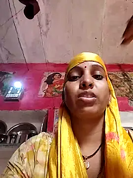 Snapshot of Hotty-Nidhi chatting on 10-08-25, 03:04 Hotty-Nidhi online show from 10-08-25, 03:04