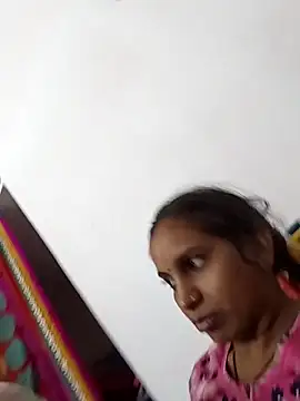 Hotty-Nidhi online show from 11-23-25, 03:28