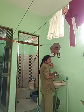 Hotty-Nidhi online show from 12-04-25, 03:16