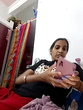Hotty-Nidhi online show from 04-05-26, 04:59