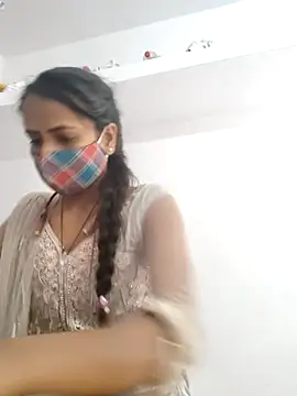 indiancute43 online show from 03-11-25, 12:17