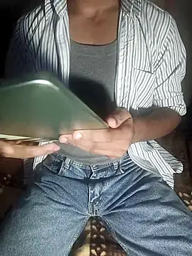 Snapshot of HARSHHU01 chatting on 07-23-26, 05:22 HARSHHU01 online show from 07-23-26, 05:22