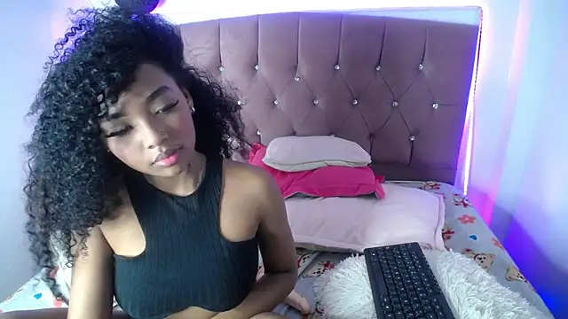 Snapshot of charlotte_walker1 chatting on 03-17-25, 04:51 charlotte walker1 online show from 03-17-25, 04:51