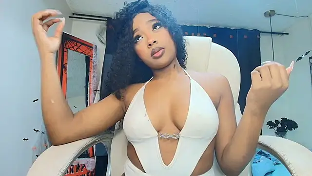 Snapshot of charlotte_walker1 chatting on 10-27-25, 05:44 charlotte walker1 online show from 10-27-25, 05:44