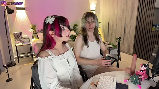 Snapshot of h3ntai_baby chatting on 07-10-26, 06:32 h3ntai baby online show from 07-10-26, 06:32