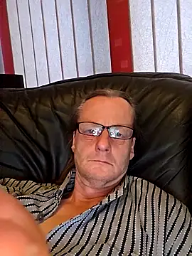 namorreyeb1 online show from 04-24-26, 06:43