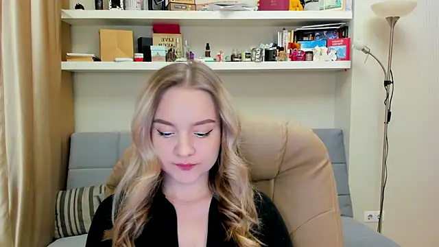 Kara Smith  online show from 01-17-25, 10:34