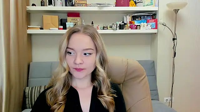 Kara Smith  online show from 01-24-25, 10:19