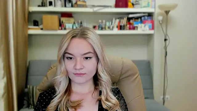 Kara Smith  online show from 10-17-25, 11:18