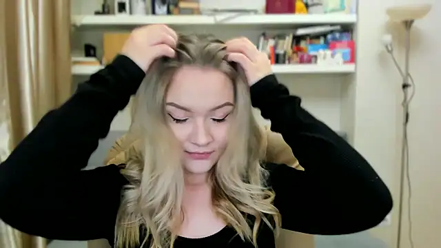 Kara Smith  online show from 11-30-25, 10:58