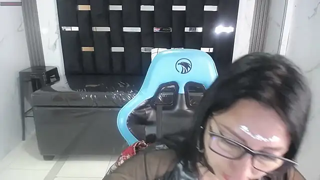 Snapshot of valeria_a1 chatting on 10-29-25, 03:14 valeria a1 online show from 10-29-25, 03:14