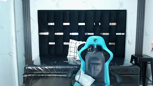 Snapshot of valeria_a1 chatting on 02-05-26, 02:49 valeria a1 online show from 02-05-26, 02:49