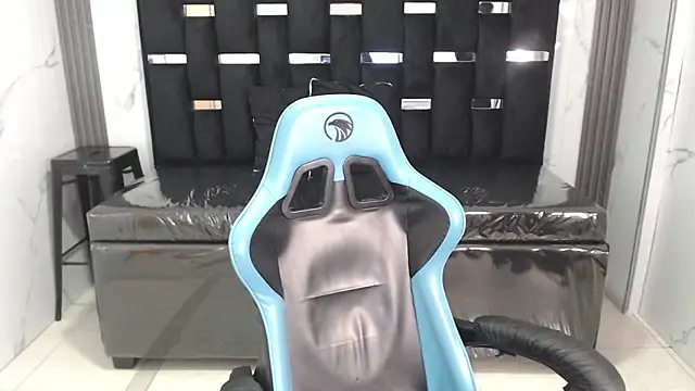 Snapshot of valeria_a1 chatting on 02-10-26, 02:37 valeria a1 online show from 02-10-26, 02:37